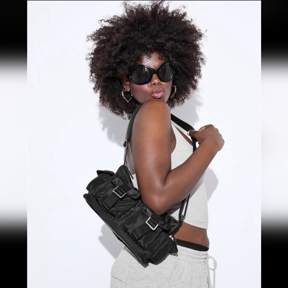 New Victoria Secret Nylon Cargo Shoulder Bag - Picture 1 of 7